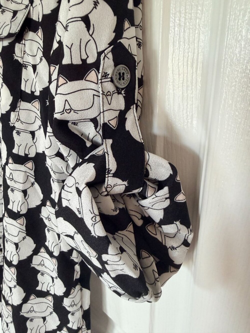 Karl Lagerfeld Paris Choupette Cat Print Button Front Blouse Shirt BlackWhite XS - Picture 4 of 10